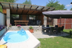 bazen pro děti s posezením v penzionu Čtyřkoly