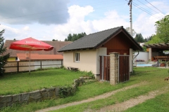 vstup na zahradu penzionu Čtyřkoly